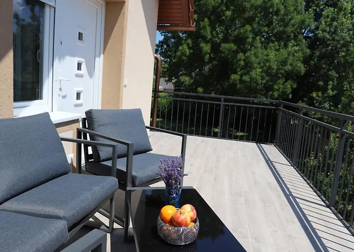 Golden 2 Haloszobas Lakas *