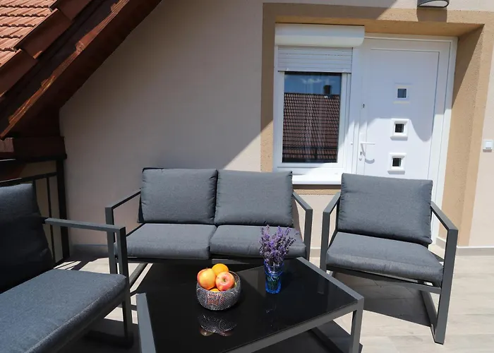 Golden 2 Haloszobas Lakas * Balatonlelle