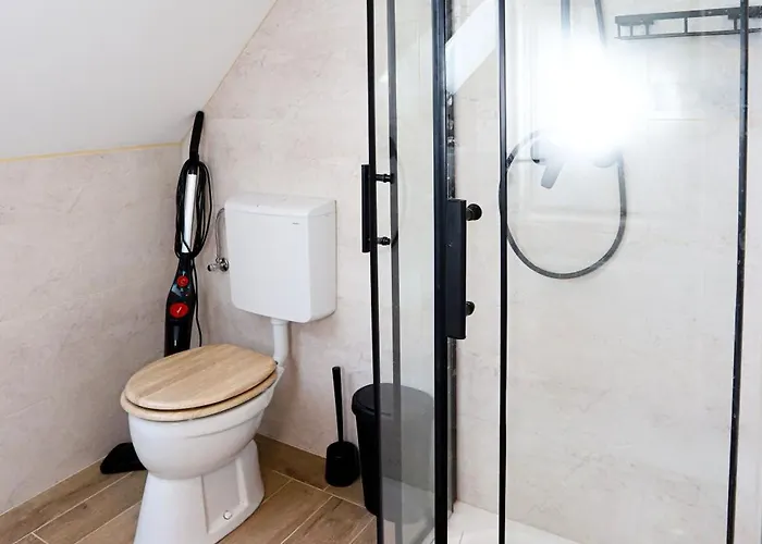 Golden 2 Haloszobas Lakas